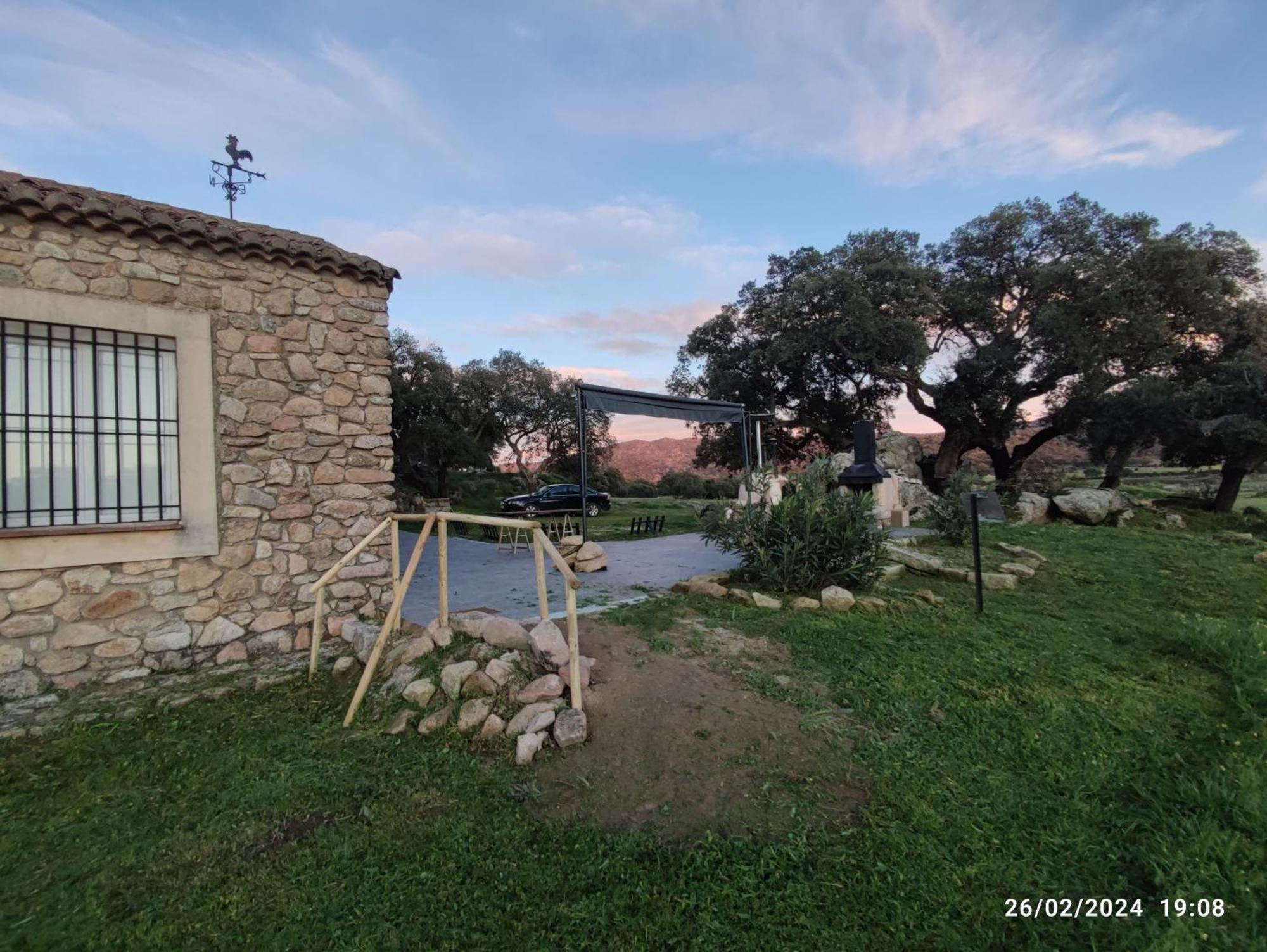 Rucanon 2 La Casa Del Campo 4 Estrellas, Piscina Y Golf Монтанчес Экстерьер фото